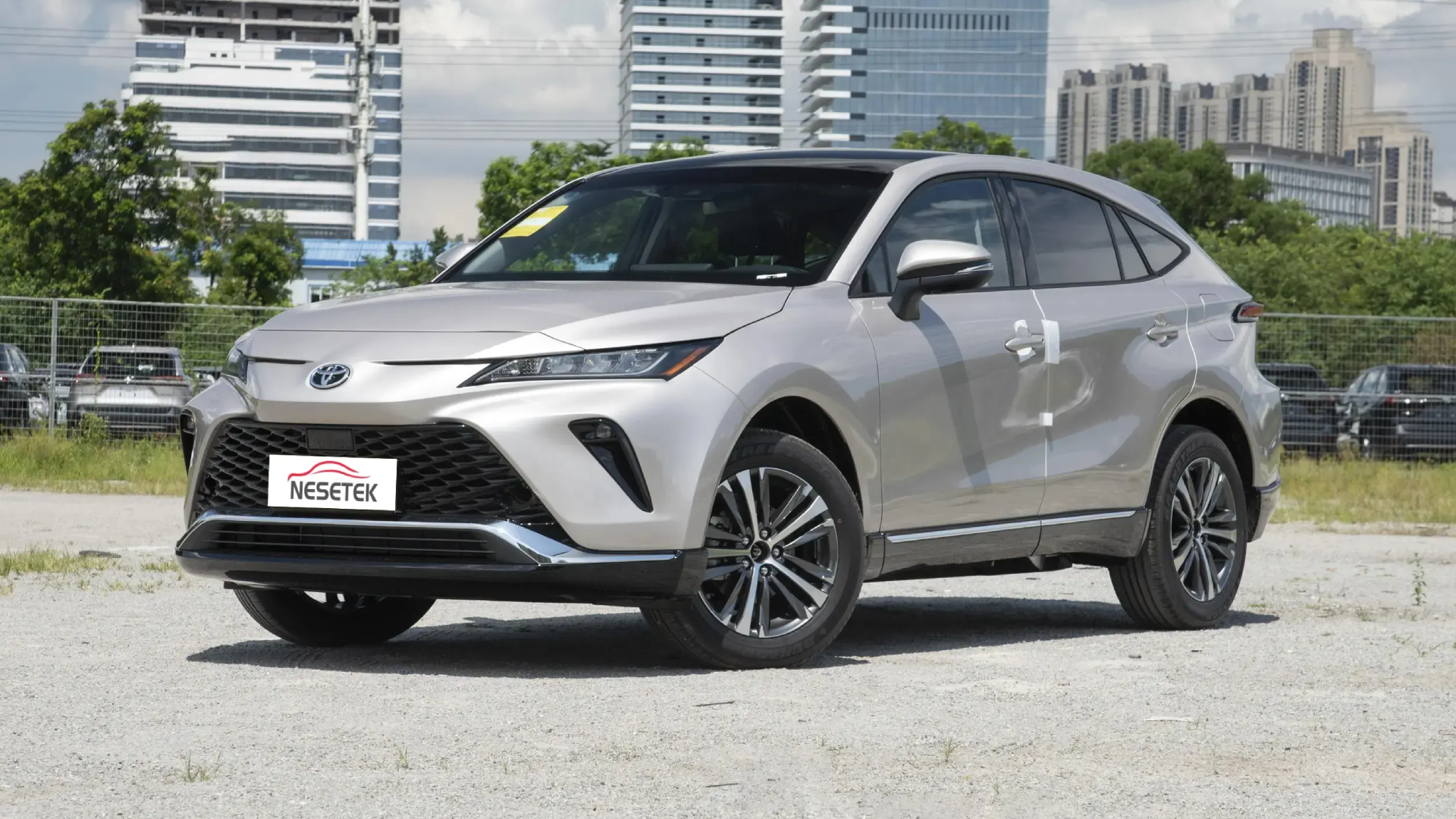 http://تویوتا%20ونزا%202.0L%20CVT%202WD%20Luxury%20مدل%20جانبازی