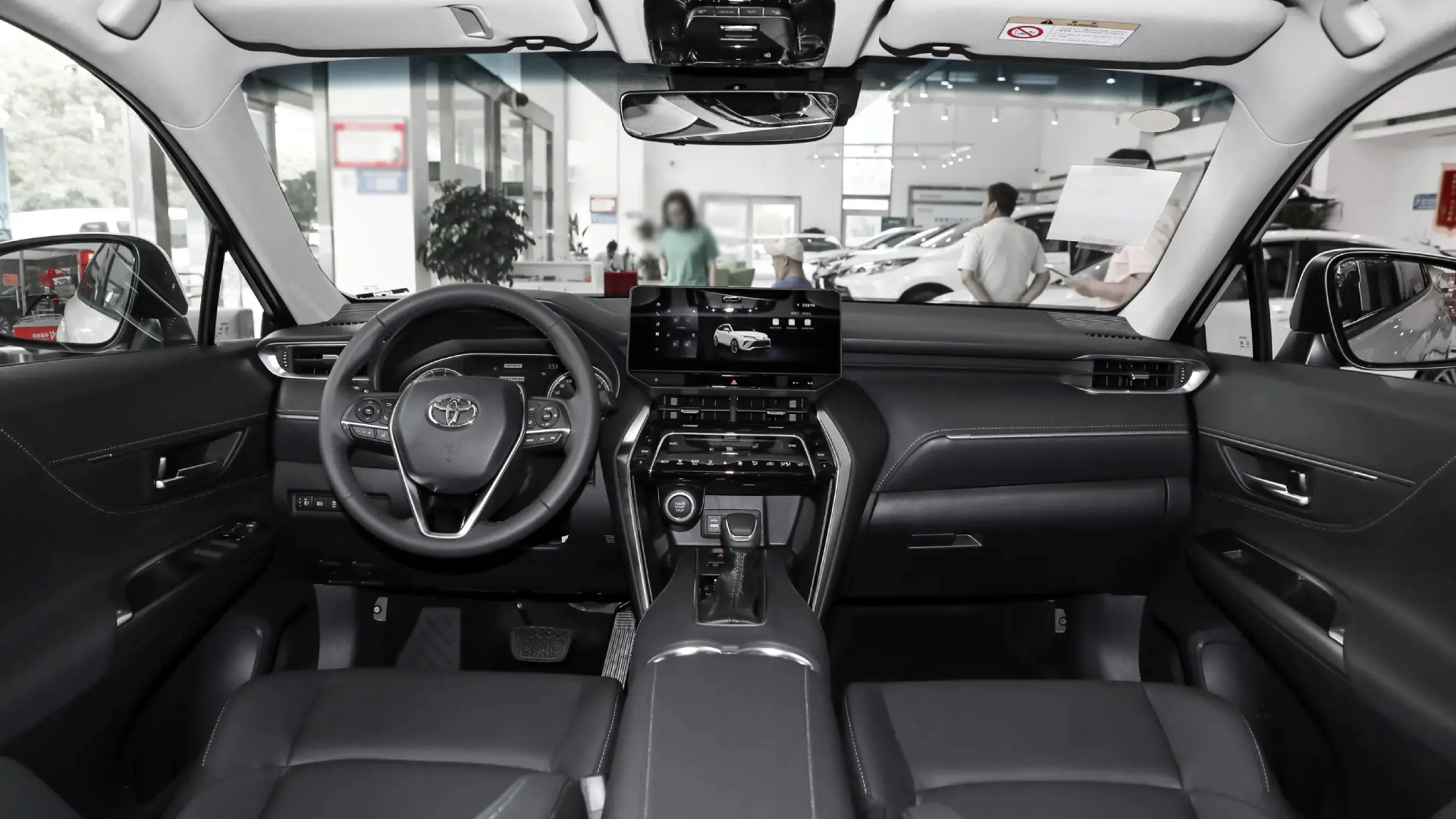 http://تویوتا%20ونزا%202.0L%20CVT%202WD%20Luxury%20مدل%20جانبازی