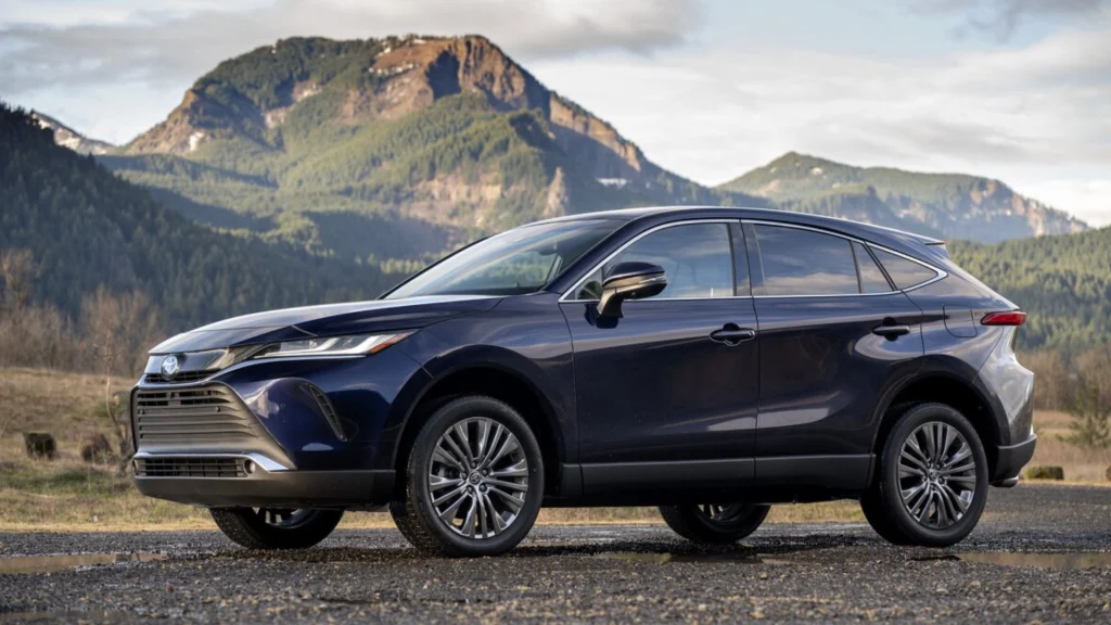تویوتا ونزا 2.0L CVT 2WD Luxury مدل جانبازی